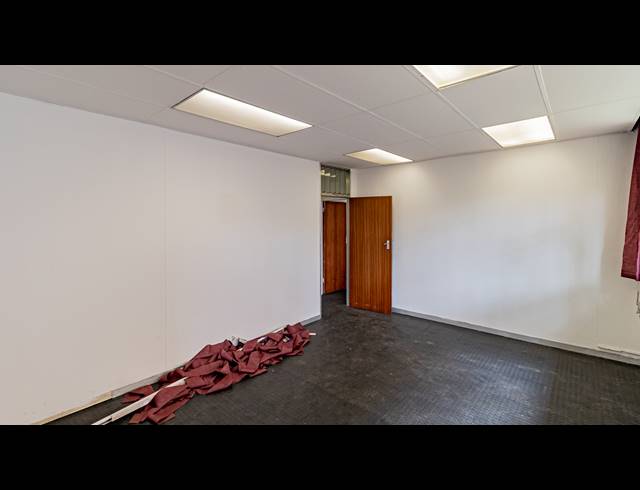 338M² OFFICE FOR SALE IN FERNDALE